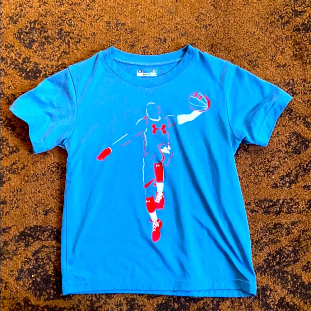 Under armor boys shirt